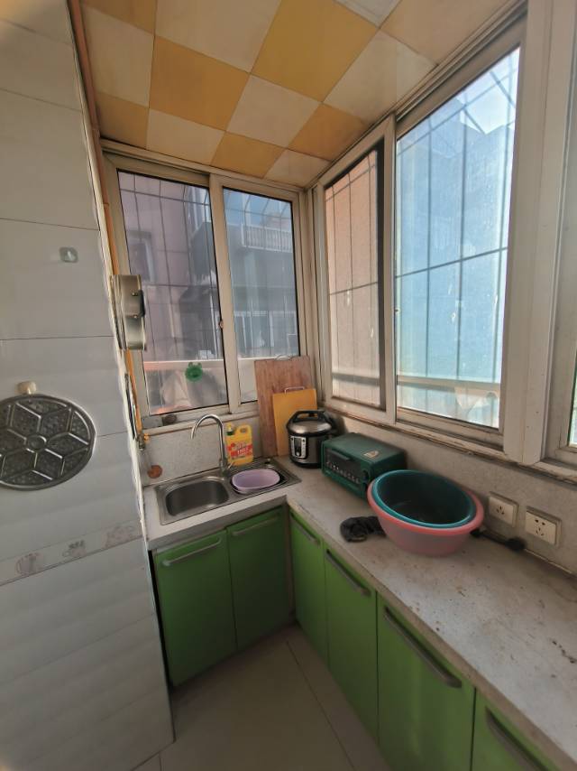 7小区房屋出售