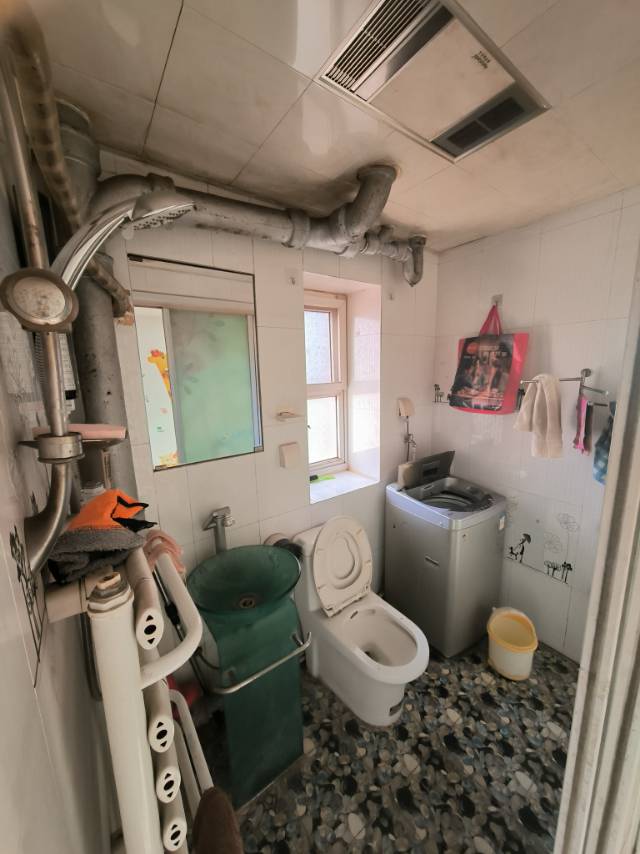7小区房屋出售