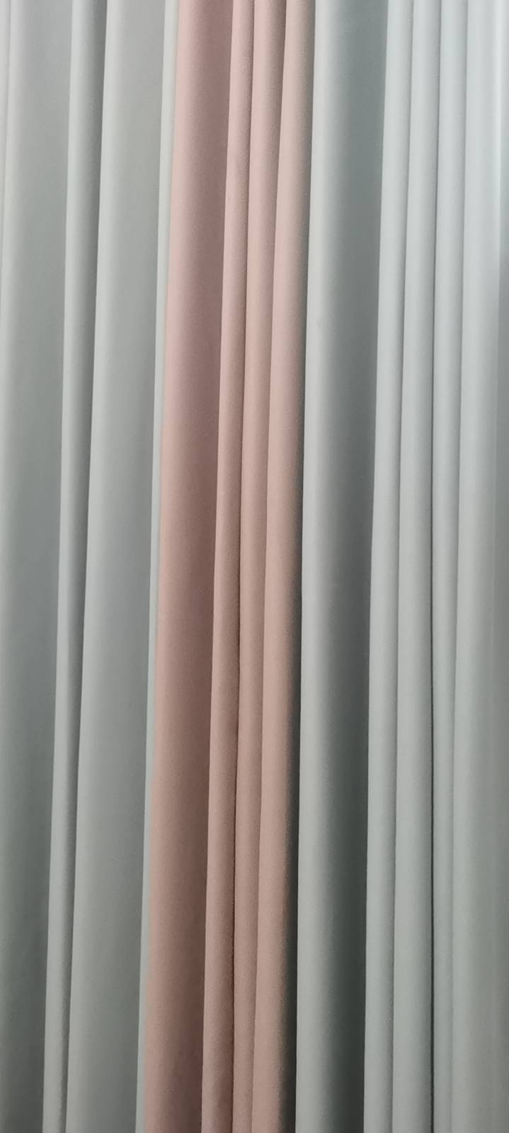 窗帘和沙帘