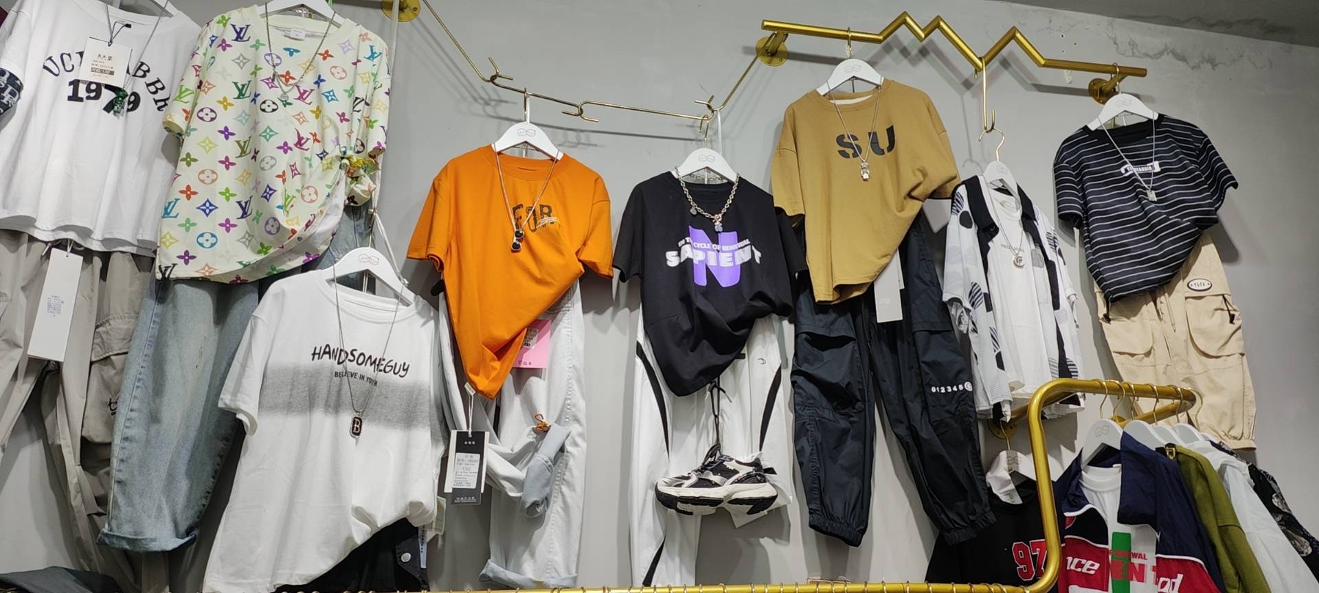低价急转童装童鞋店
