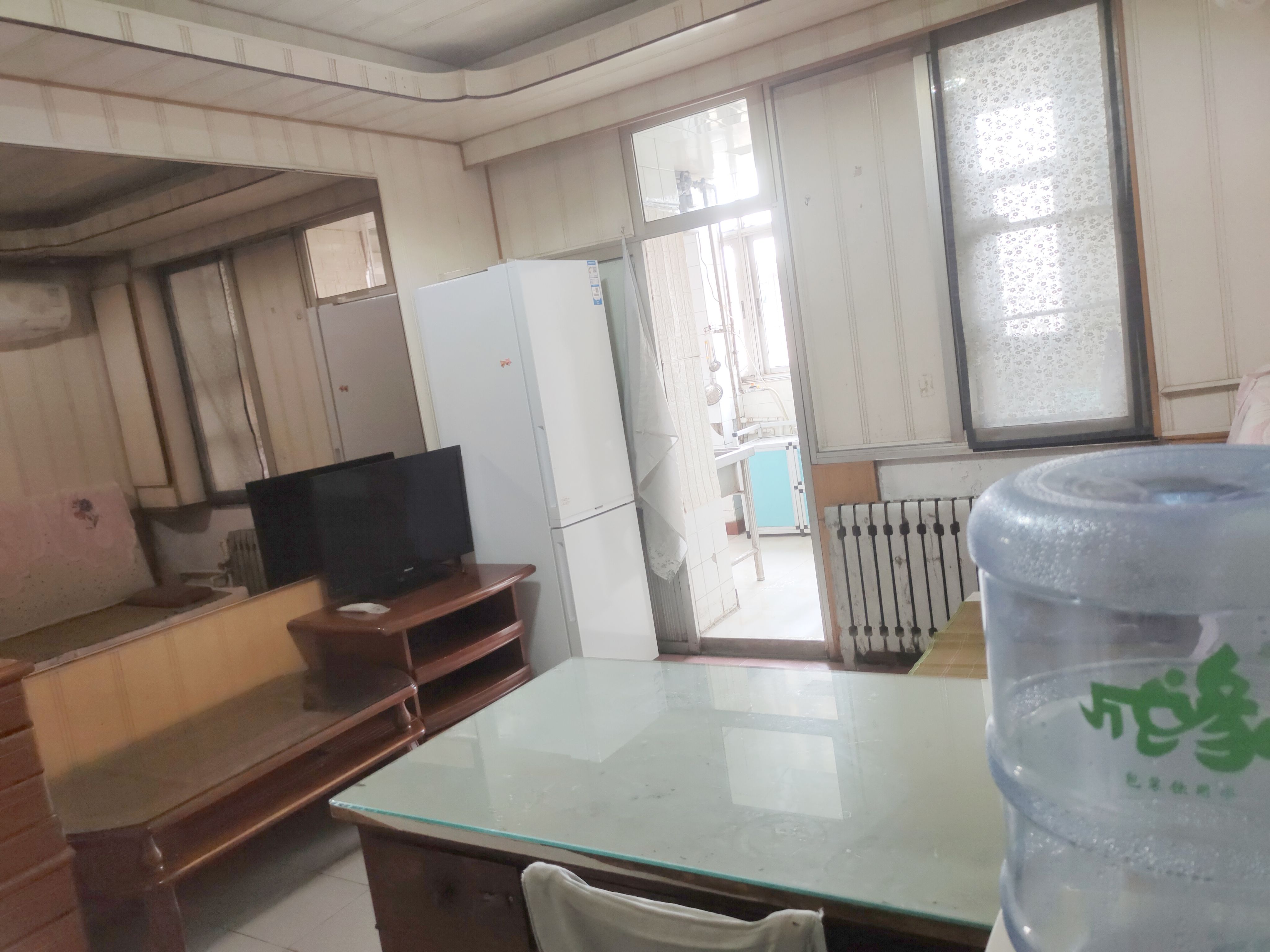出租5小区楼房一套