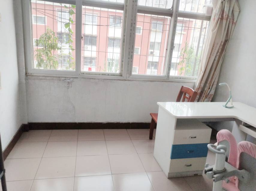 出售或出租万隆小区楼房
