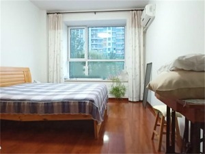 15231 金凤花园1楼132平 精装修带家具 59.8万