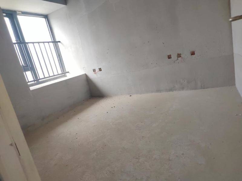 沌口馨苑B区毛胚房中间楼层30万