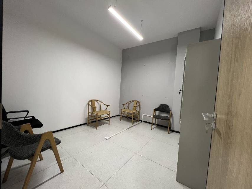 经开区办公室租赁带仓库·科技园西路103孵化器