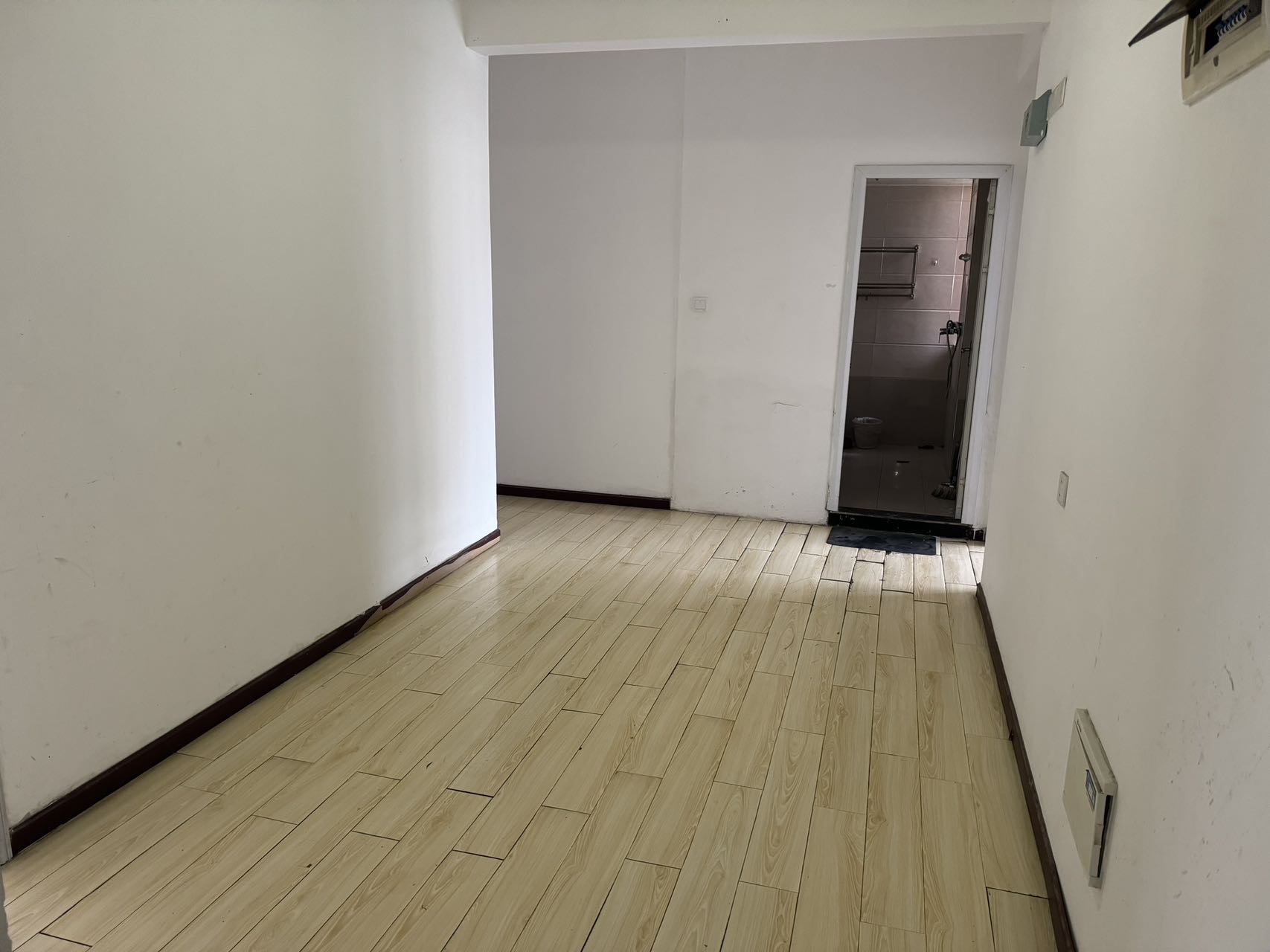 七里庙地铁口单间
