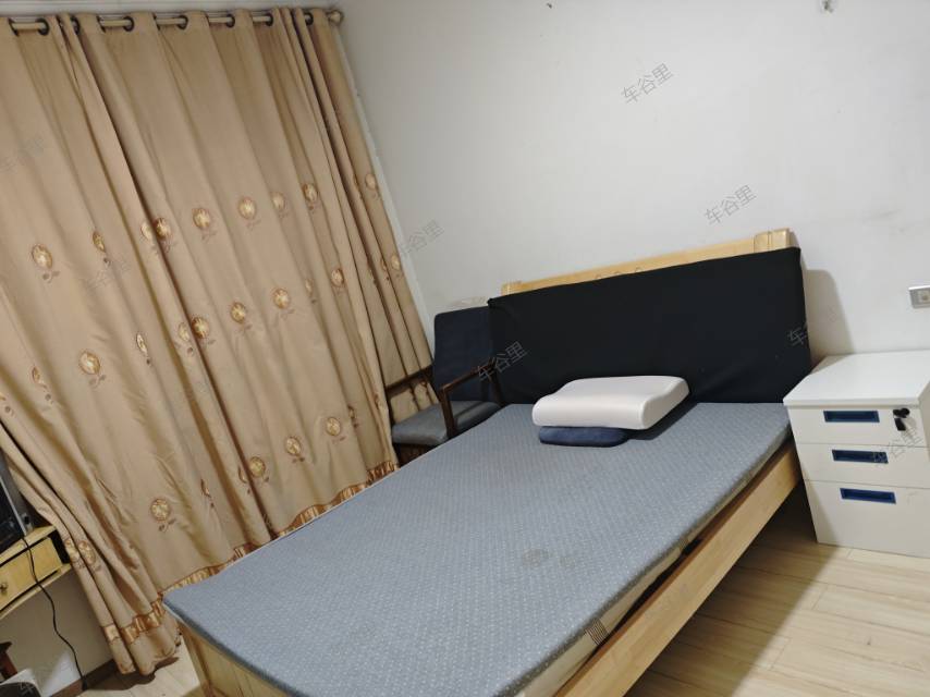 万家湖B区三室两厅出租