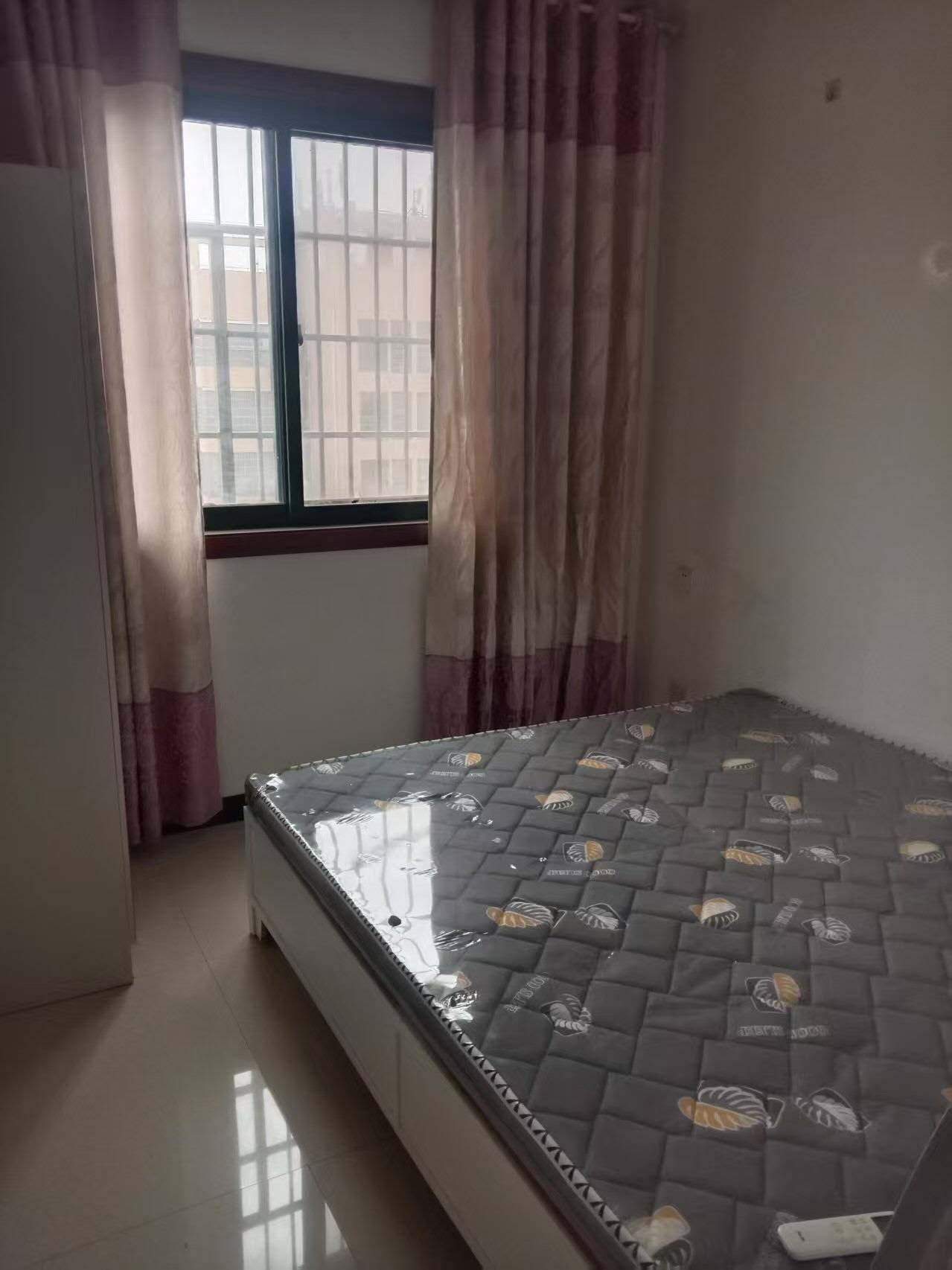 出租北区新新家园两室两厅，家具，家电齐全，拎包入住