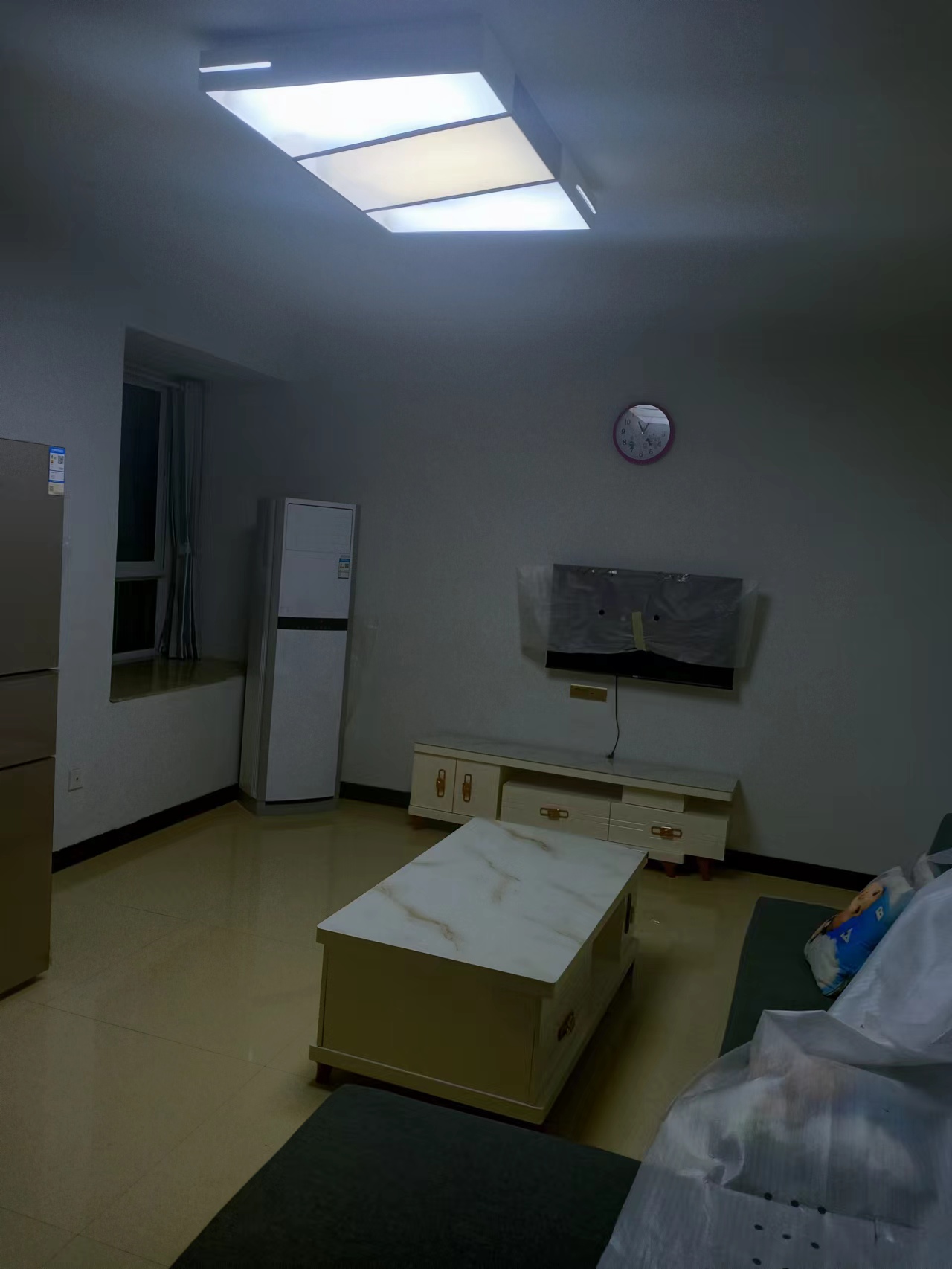 新区二社区二室一厅套房出租