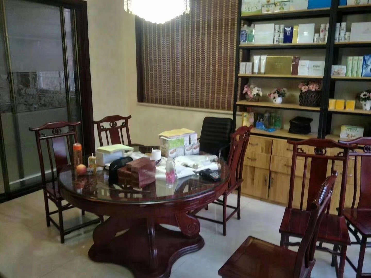 兴弘花园别墅整套出租 自带车库 自带后花园 共三层 诚心出租