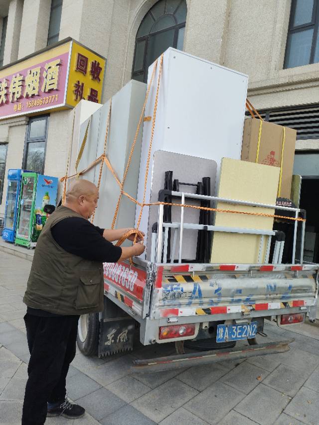 新郑市，专业搬家拉货，拆装家具，拆装空调，拆装电视，保洁，搬