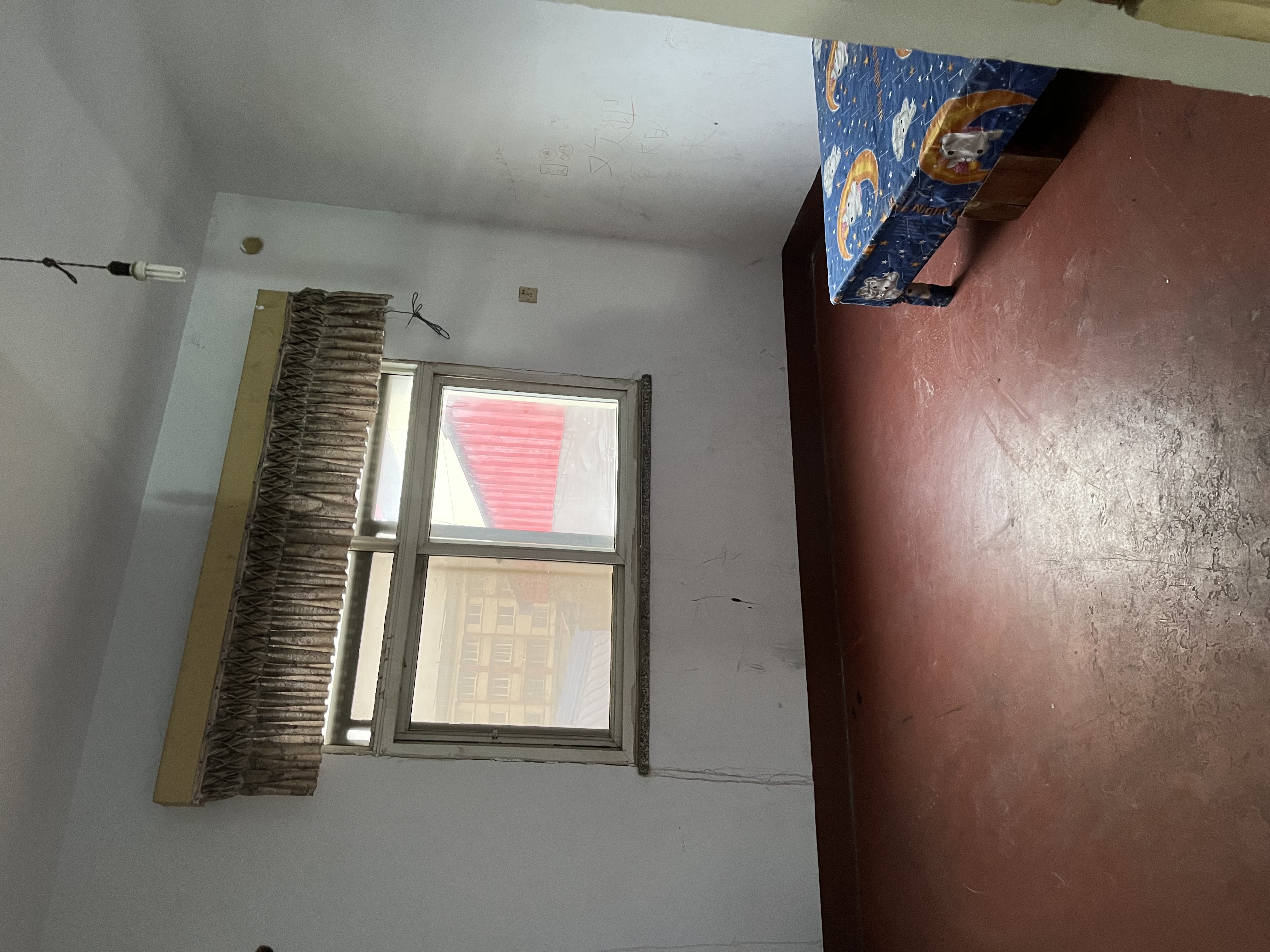 新建路西侧建安小区，紧邻奥斯卡故里影城，黄帝故里。环境僻静，