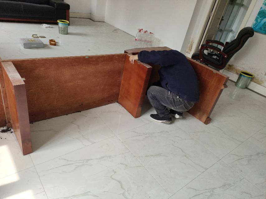 新郑市，专业搬家拉货，拆装家具，拆装空调，拆装电视，保洁，搬
