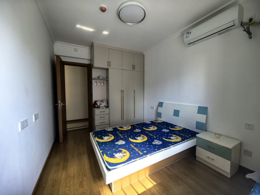 金科御府一期精装房 房东自住全屋品牌家电 三室一厅 家电家具