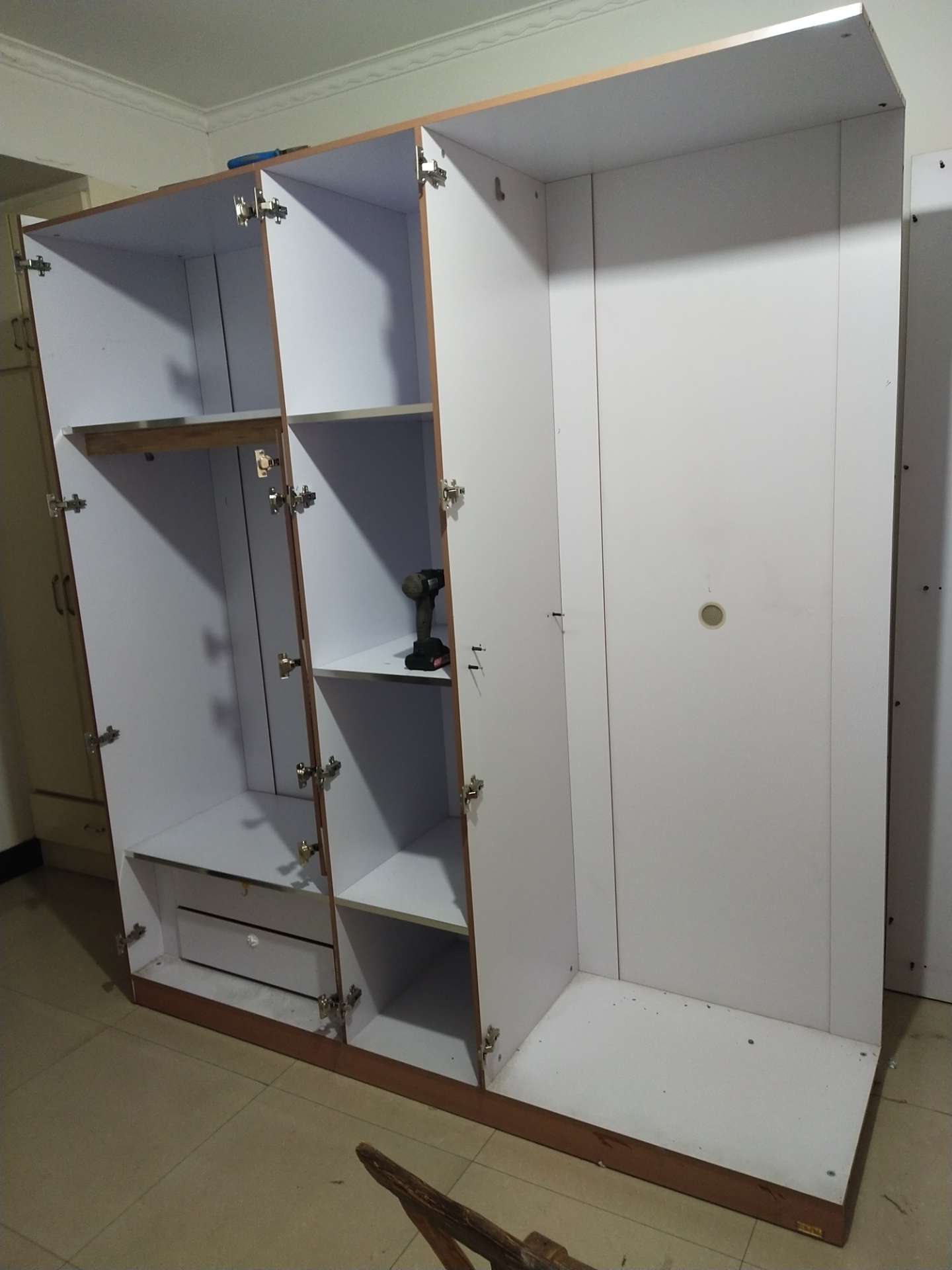 专业搬家，家具拆装搬运，长短途搬家拉货，家庭保洁，砸墙地板砖