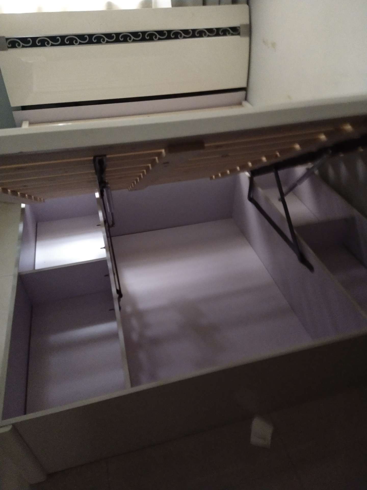 专业搬家，家具拆装搬运，长短途搬家拉货，家庭保洁，砸墙地板砖
