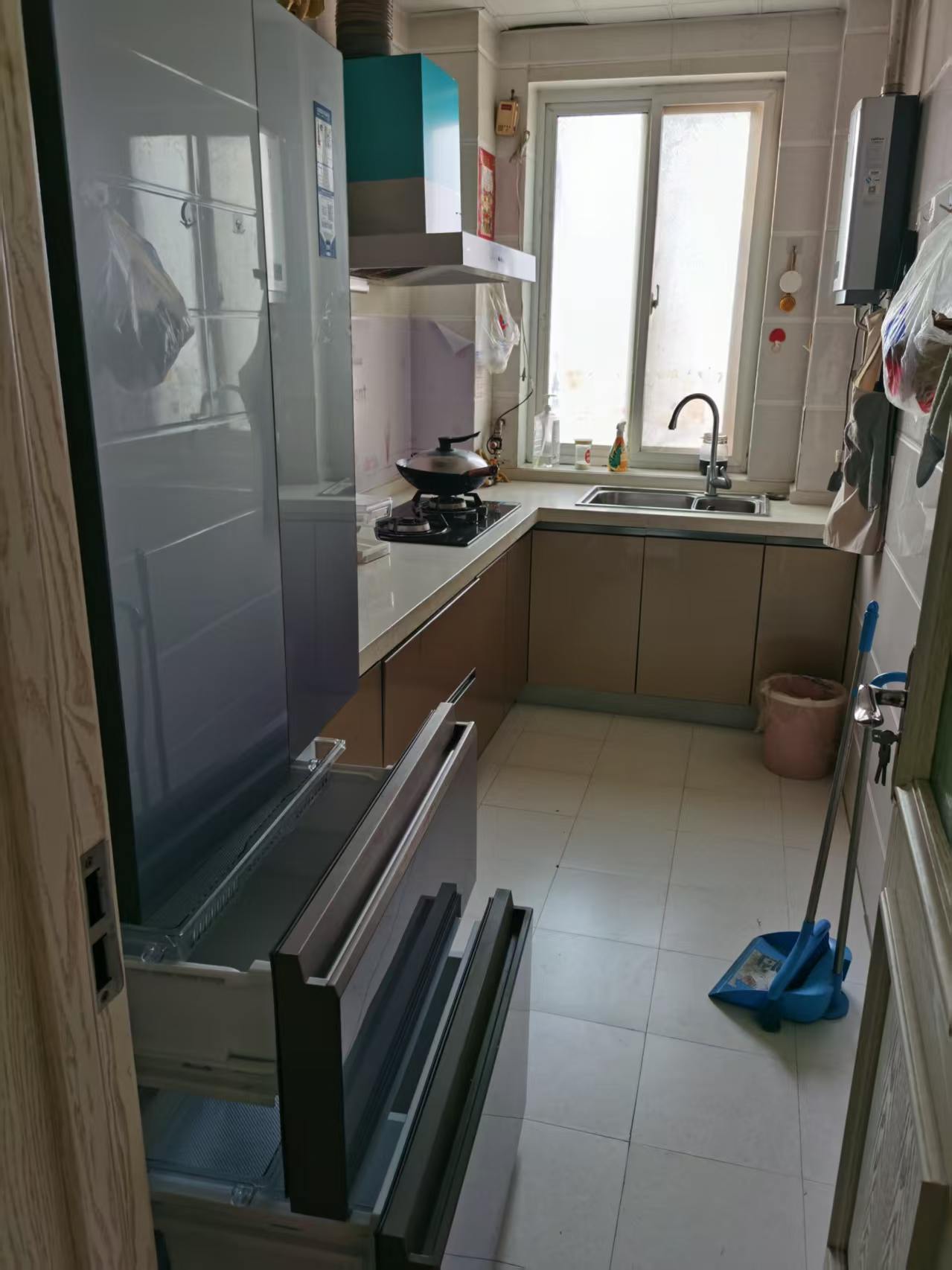 华城铂宫3楼双气，步梯