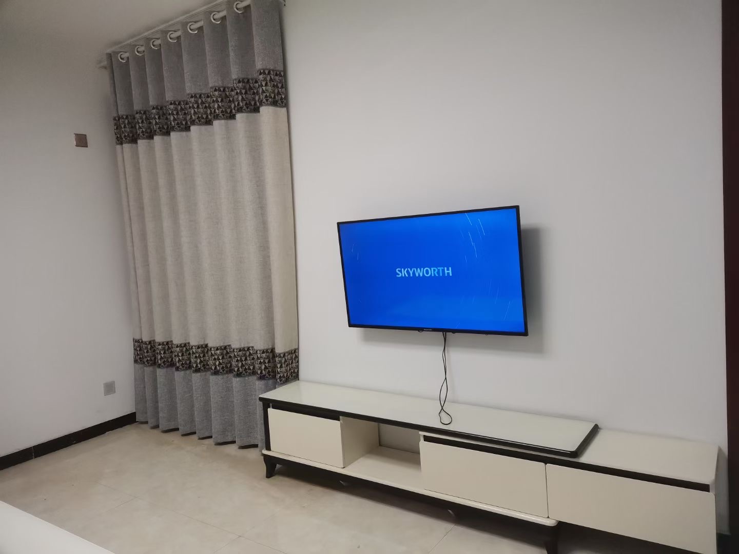 新郑北区第二社区房屋出租，85平方，两室一厅，家电齐全，领包