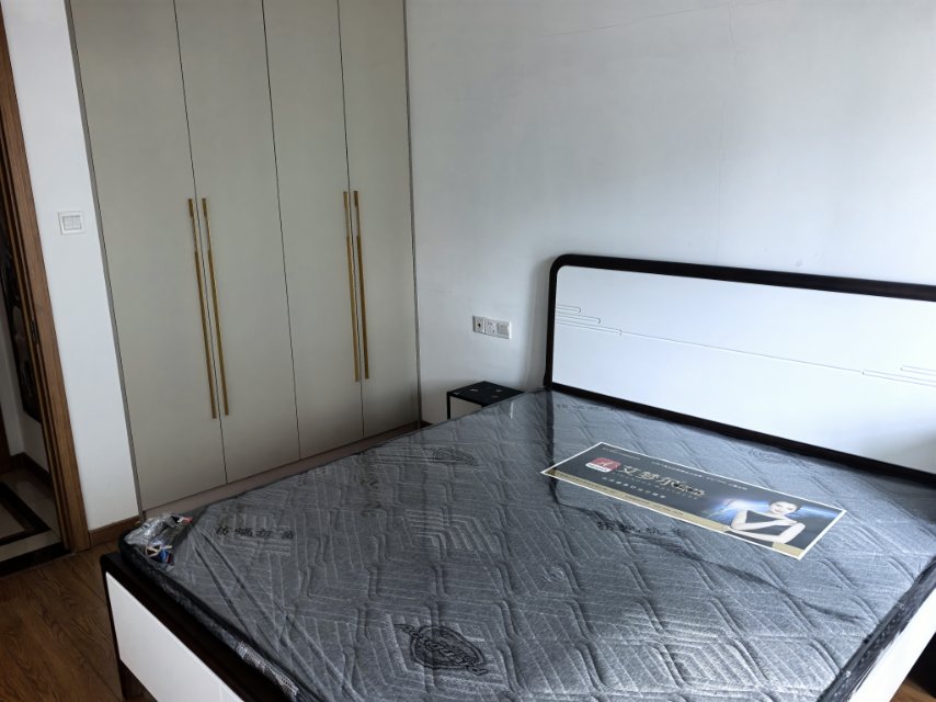 金科御府一期精装房 房东自住全屋品牌家电 三室一厅 家电家具