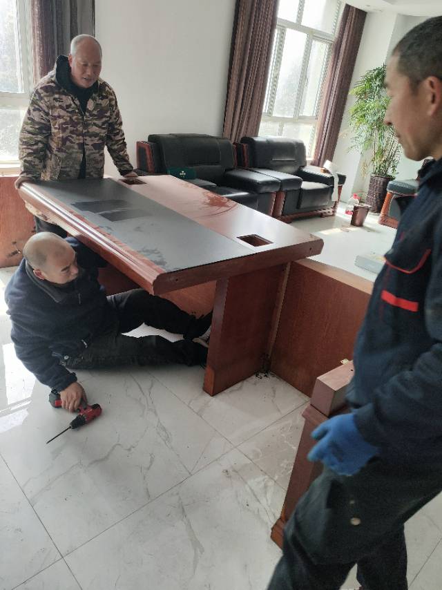 新郑市，专业搬家拉货，拆装家具，拆装空调，拆装电视，保洁，搬