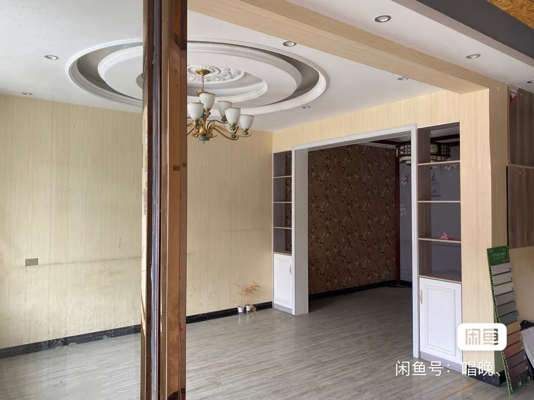200平方左右门面房，新郑八千乡敬老院路对面，已装修好，卧室
