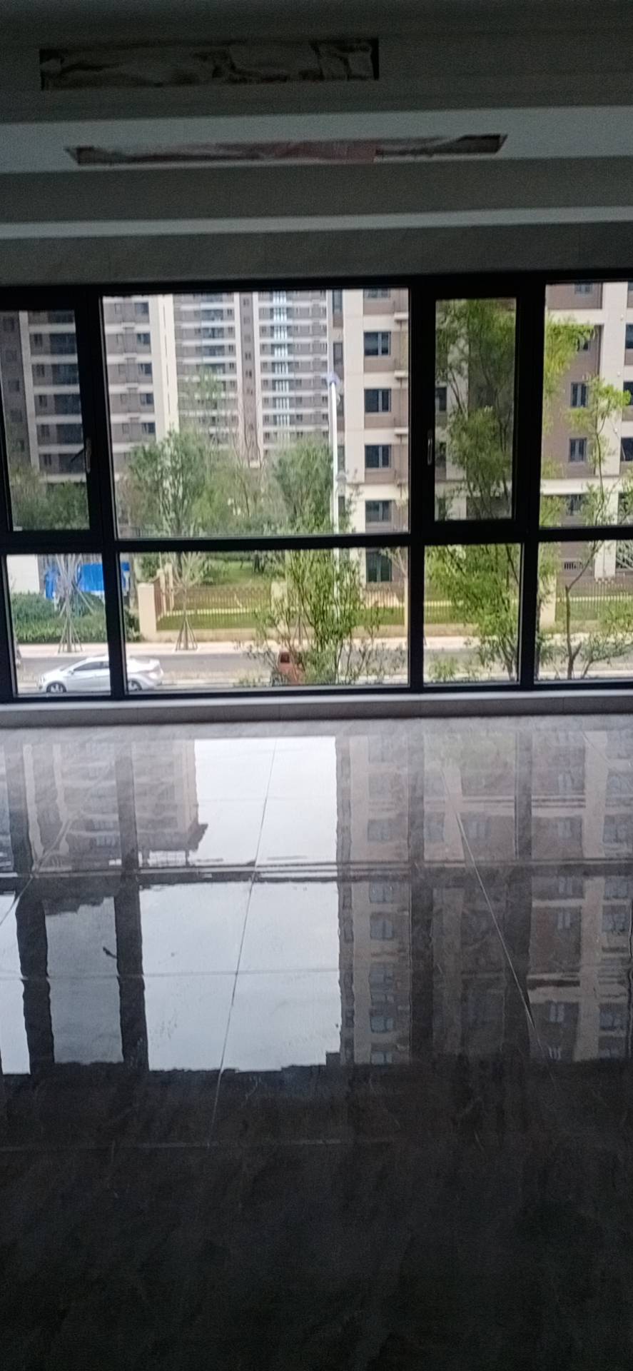 鸿福家政服务中心，有门店提供正式发票，我们拥有专业的技术人员