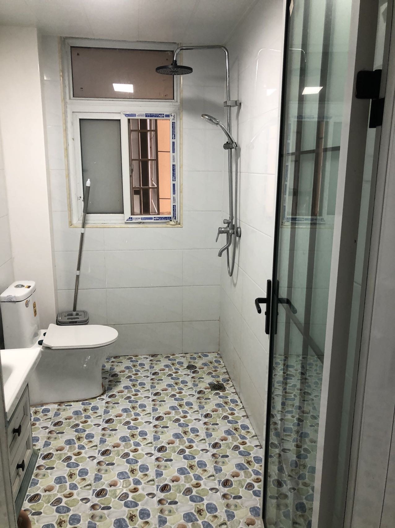 两室一厅，家具家电齐全，领包入住，非诚勿扰，中介勿扰