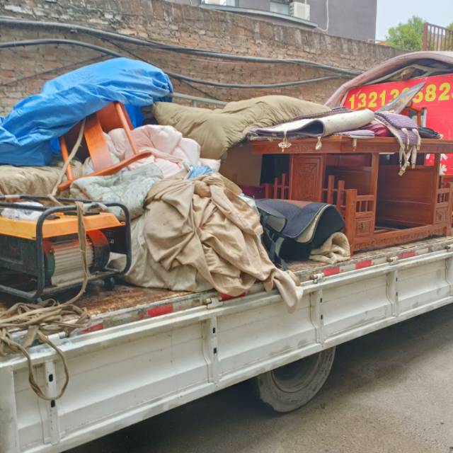 本公司，专业搬家拉货，证件齐全，公司搬家提供正规发票; 汽车