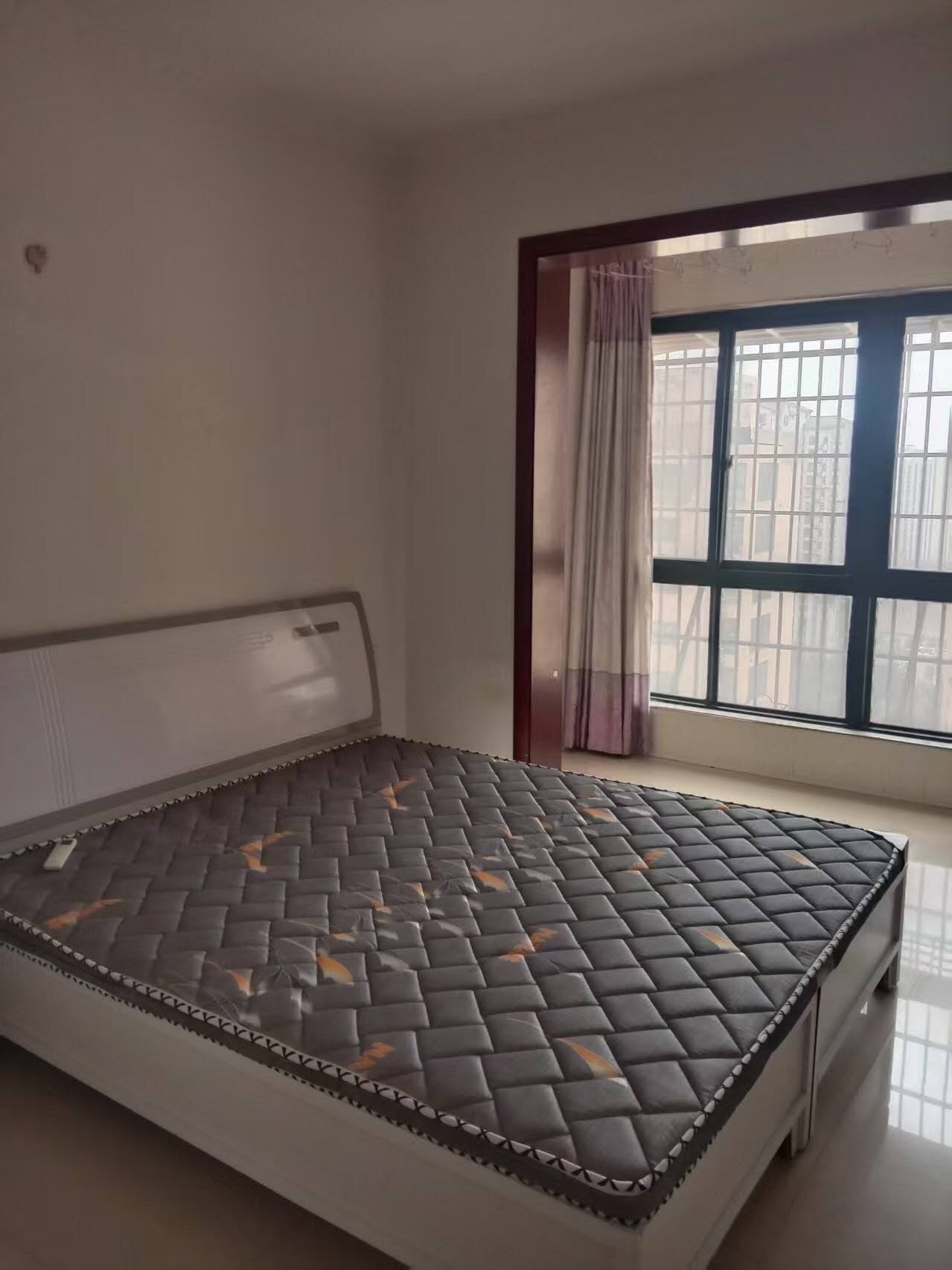 出租北区新新家园两室两厅，家具，家电齐全，拎包入住