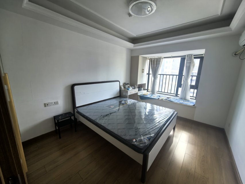 金科御府一期精装房 房东自住全屋品牌家电 三室一厅 家电家具