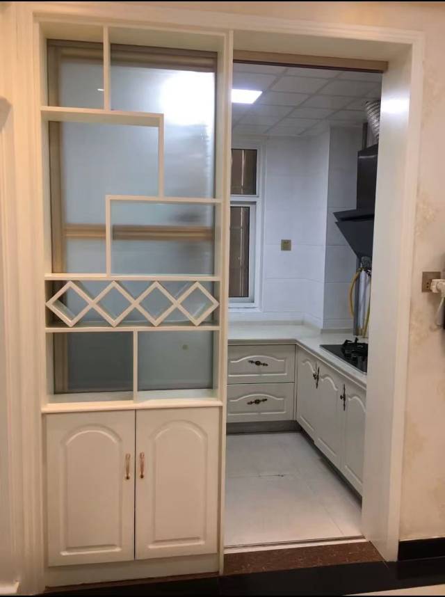 盛世龙城西院，手续齐全，精装修，家具家电齐全，拎包入住，45