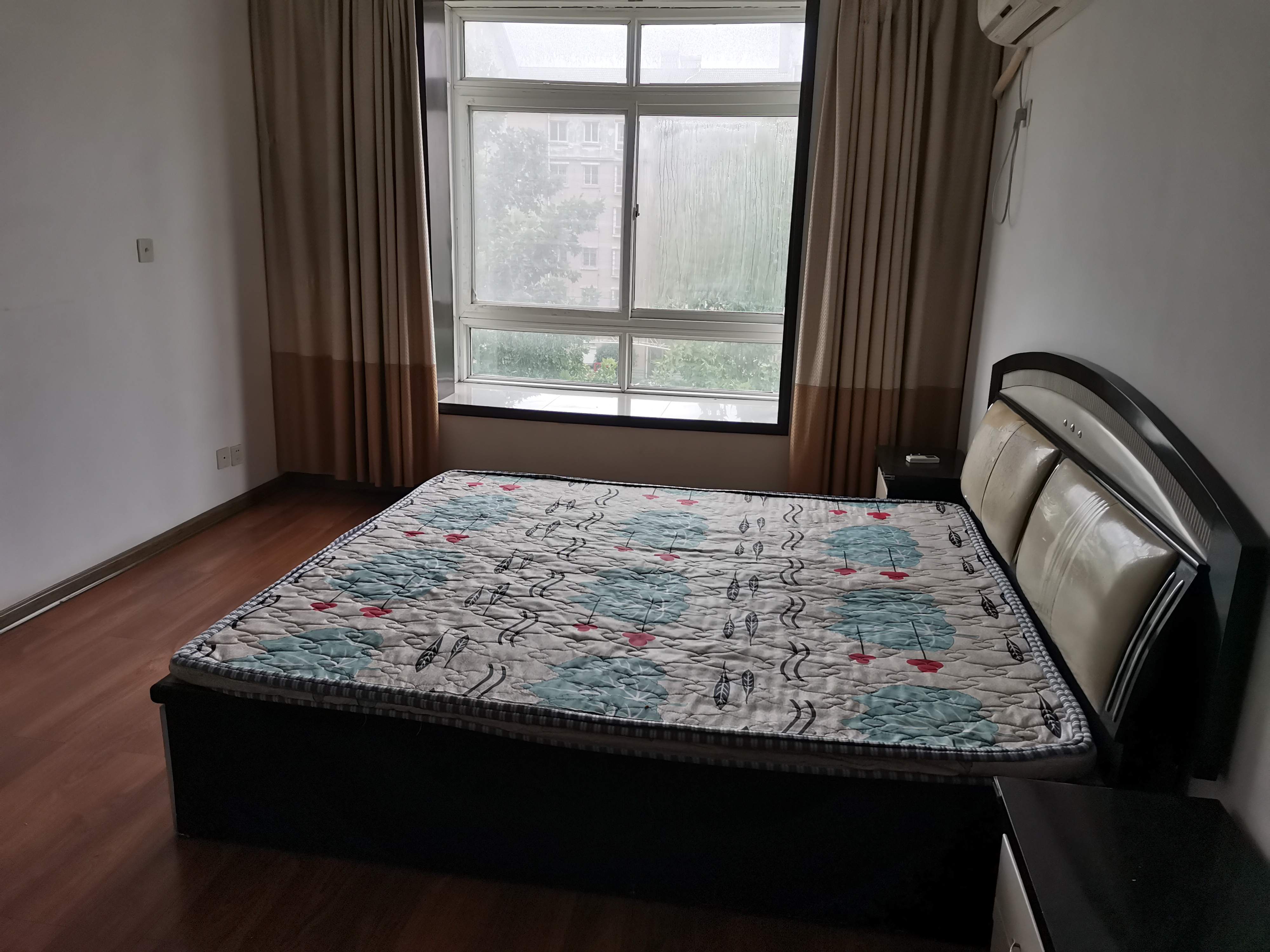 新郑市陶文路月季新城小区三室二厅房屋出租