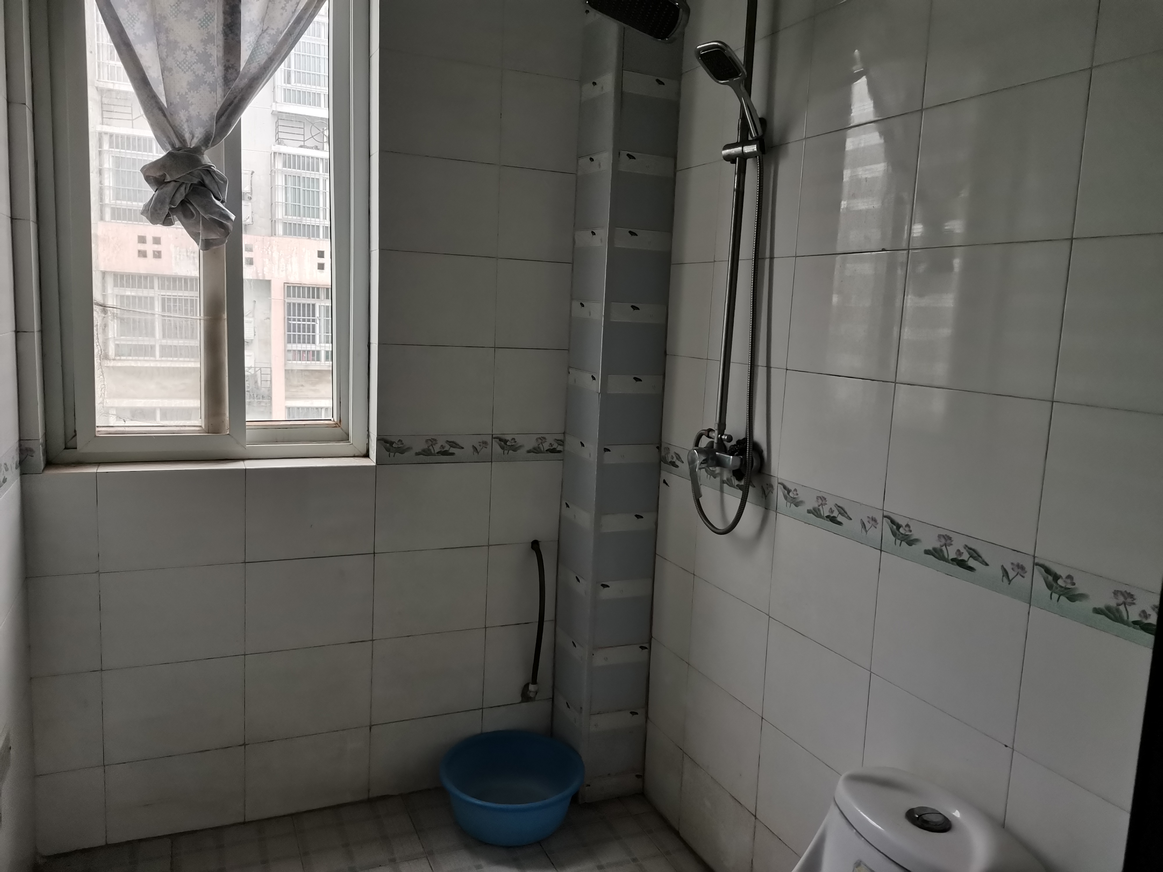 新郑市陶文路月季新城小区三室二厅房屋出租