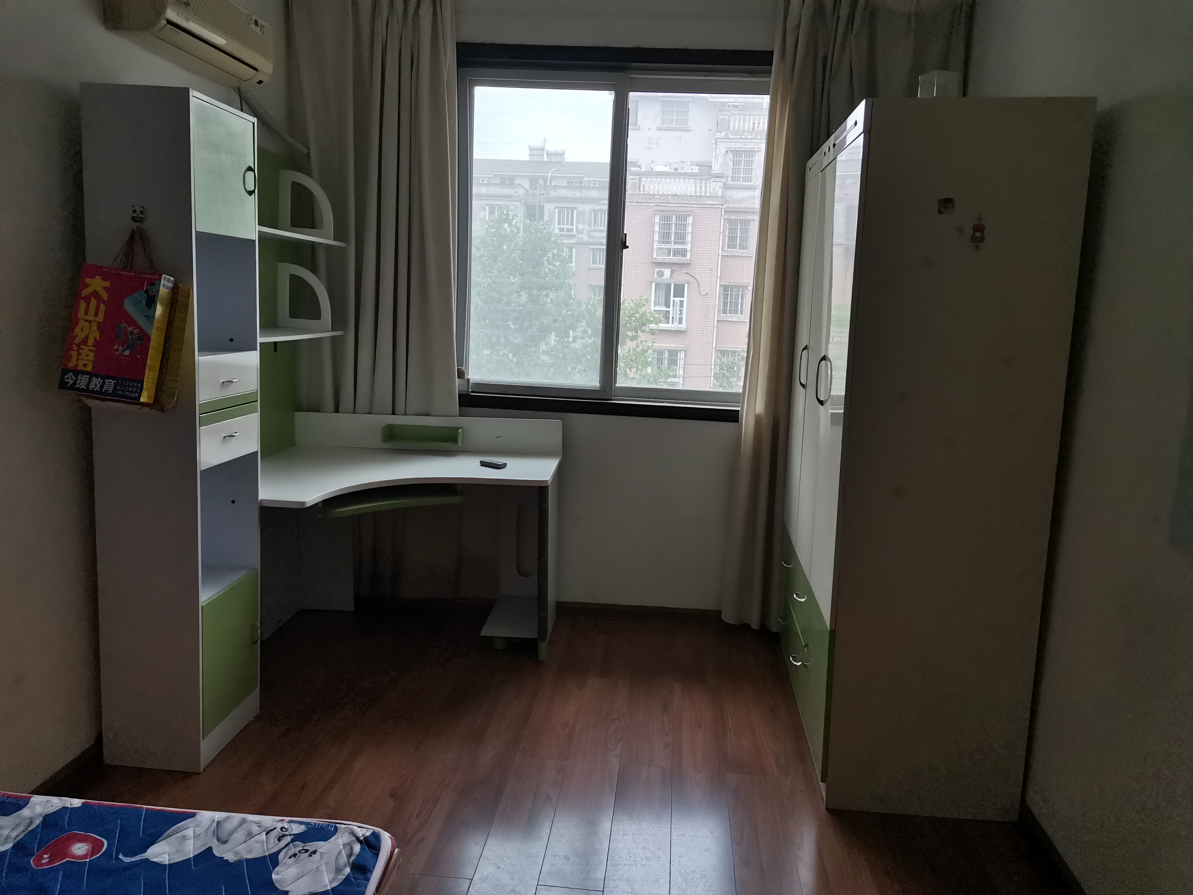 月季新城小区3室2厅2卫房屋出租