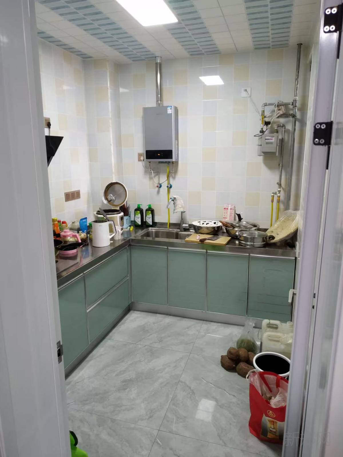 北区二社区 苟郑社区南院 挨着中华路南边的院