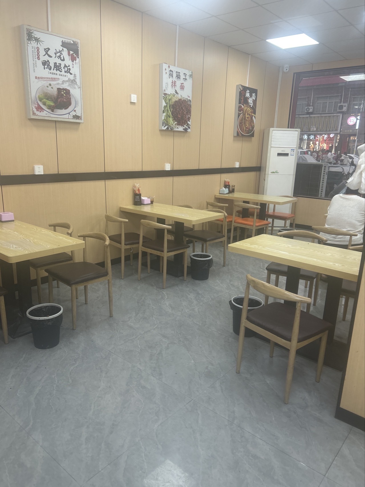 正在营业中门面转让辛店镇商贸街
