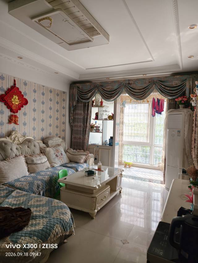 畅馨苑二楼，95平，三室两厅一卫，仅售30多