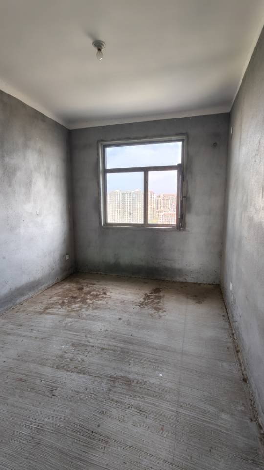 北区新小区好楼层纯边户，123平，三室两厅两卫，仅售20多万，仅此一套手慢无！！