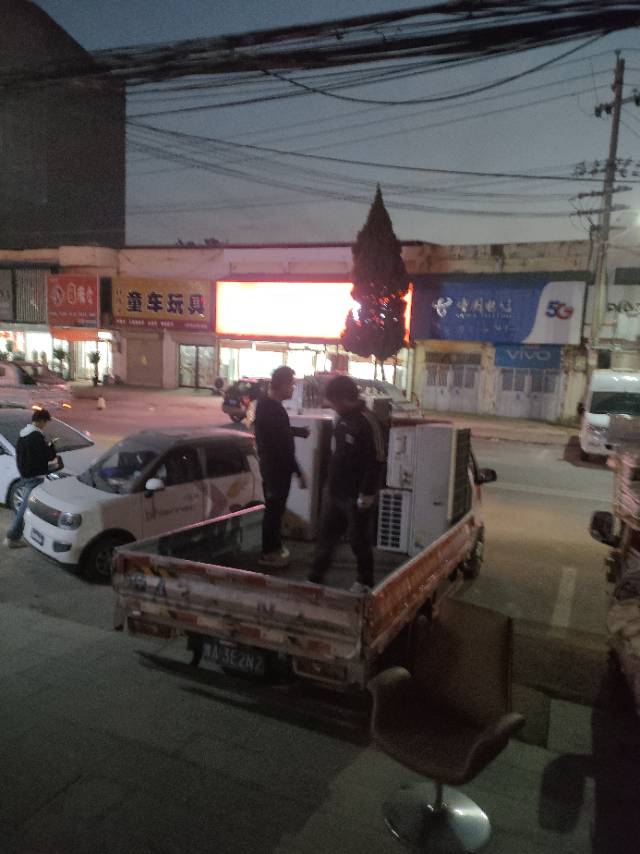 新郑专业搬家公司拆装家具搬运钢琴干杂活保洁