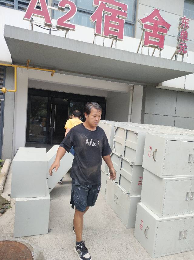 新郑搬家公司拆装家具干杂活