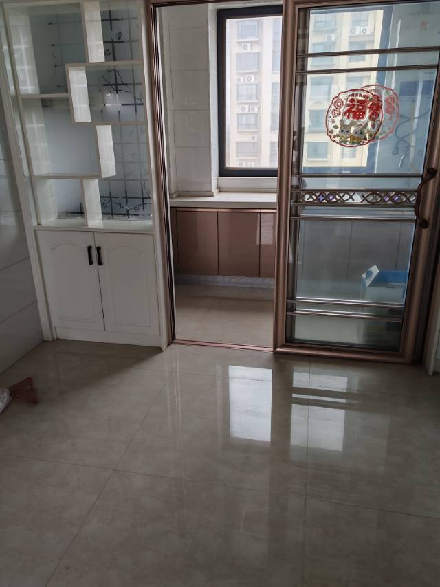溪水湾房屋出售