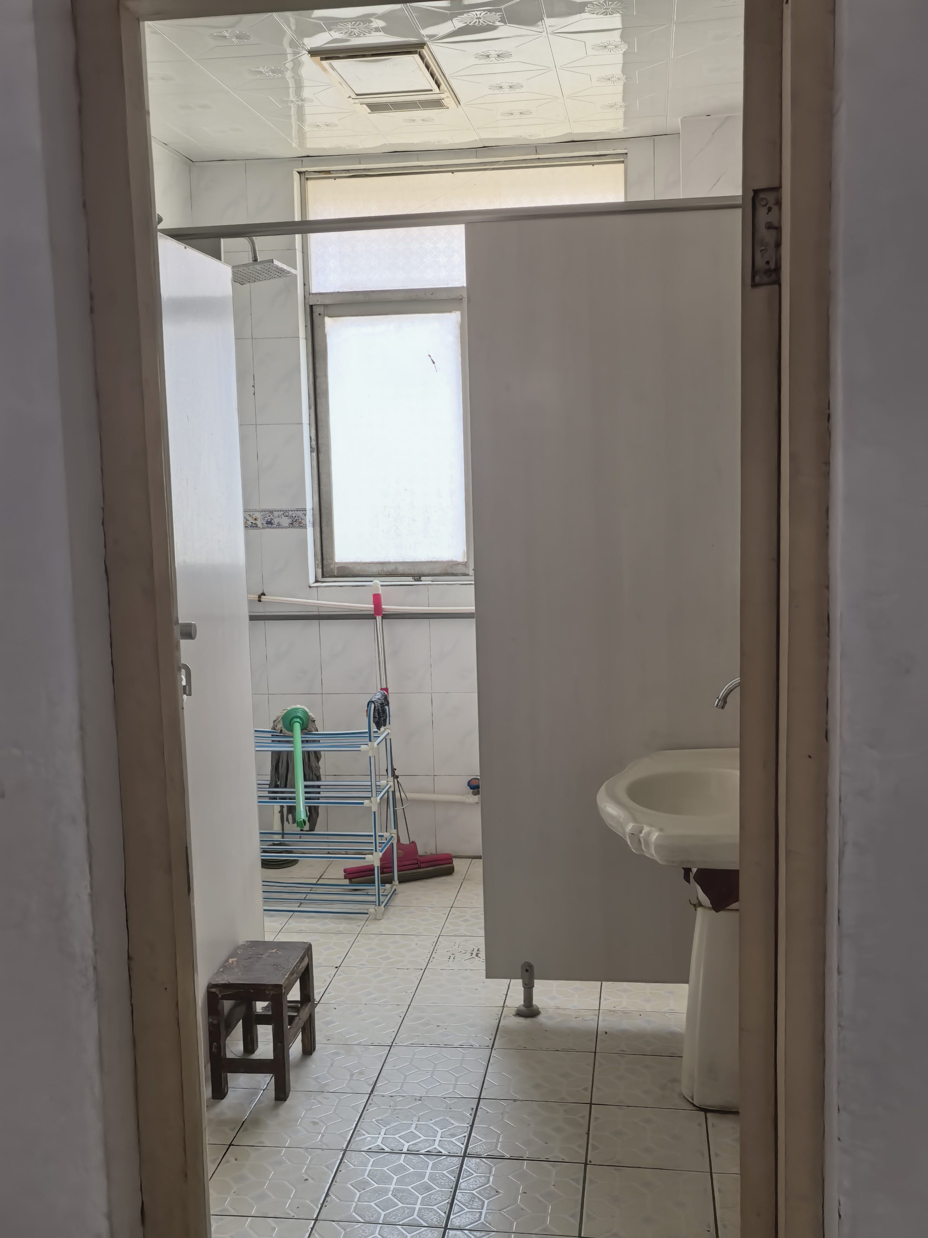黄帝像南边房屋出售