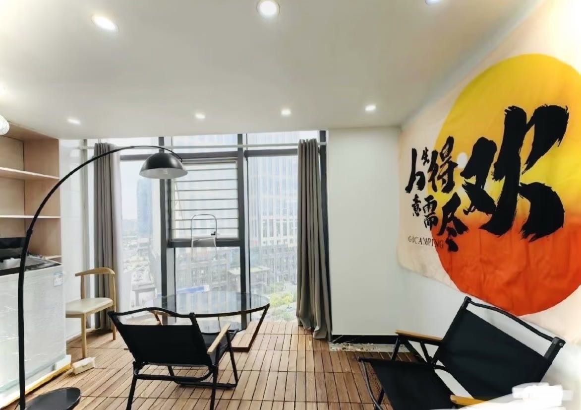 北区克拉公馆公寓Loft南户湖景房