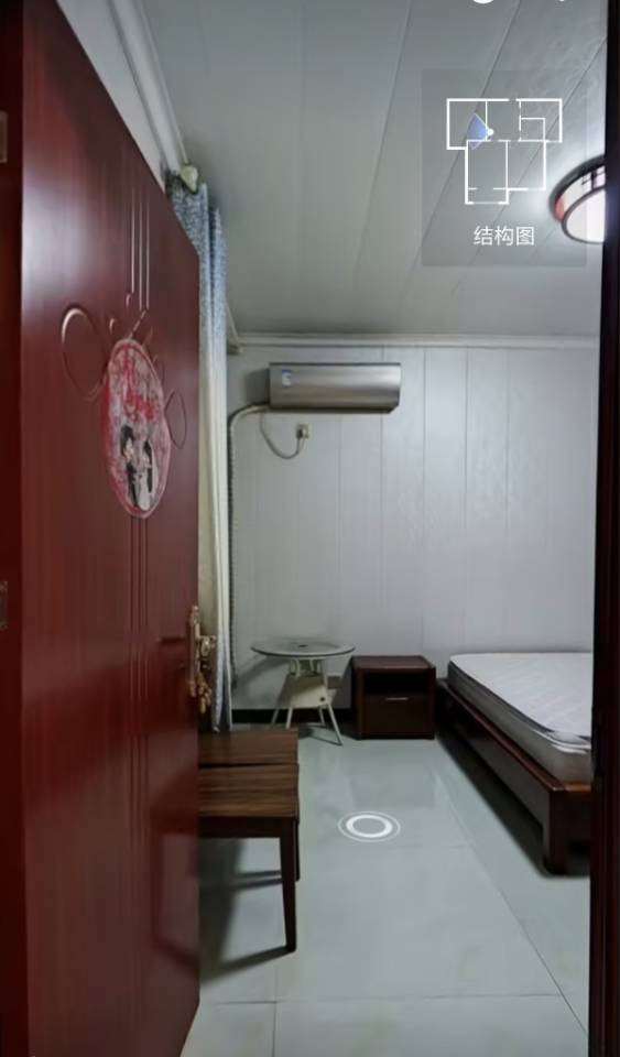 诚心出租阳光港湾电梯房有暖气两室一卫