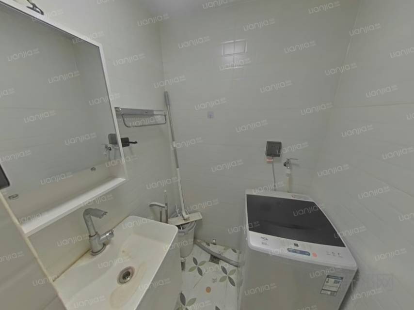 诚心出租新郑北区克拉公馆复式近万佳省心店