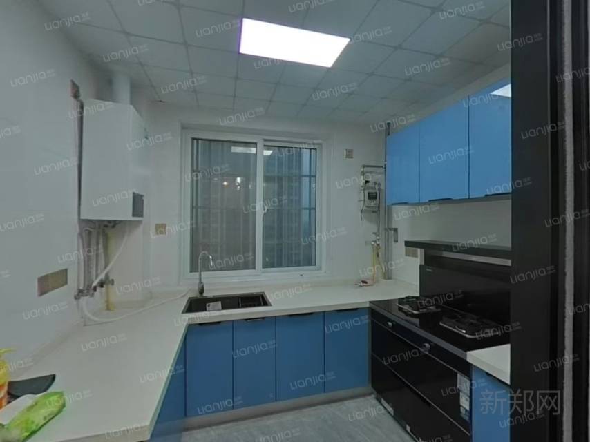 北区二社区精装三室出租