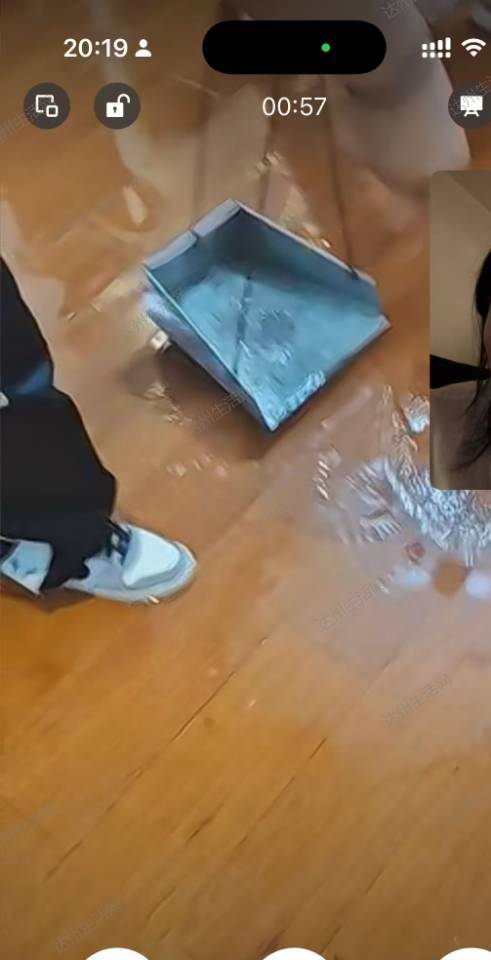 厨房水管爆裂导致全屋木地板被淹真实案例分享