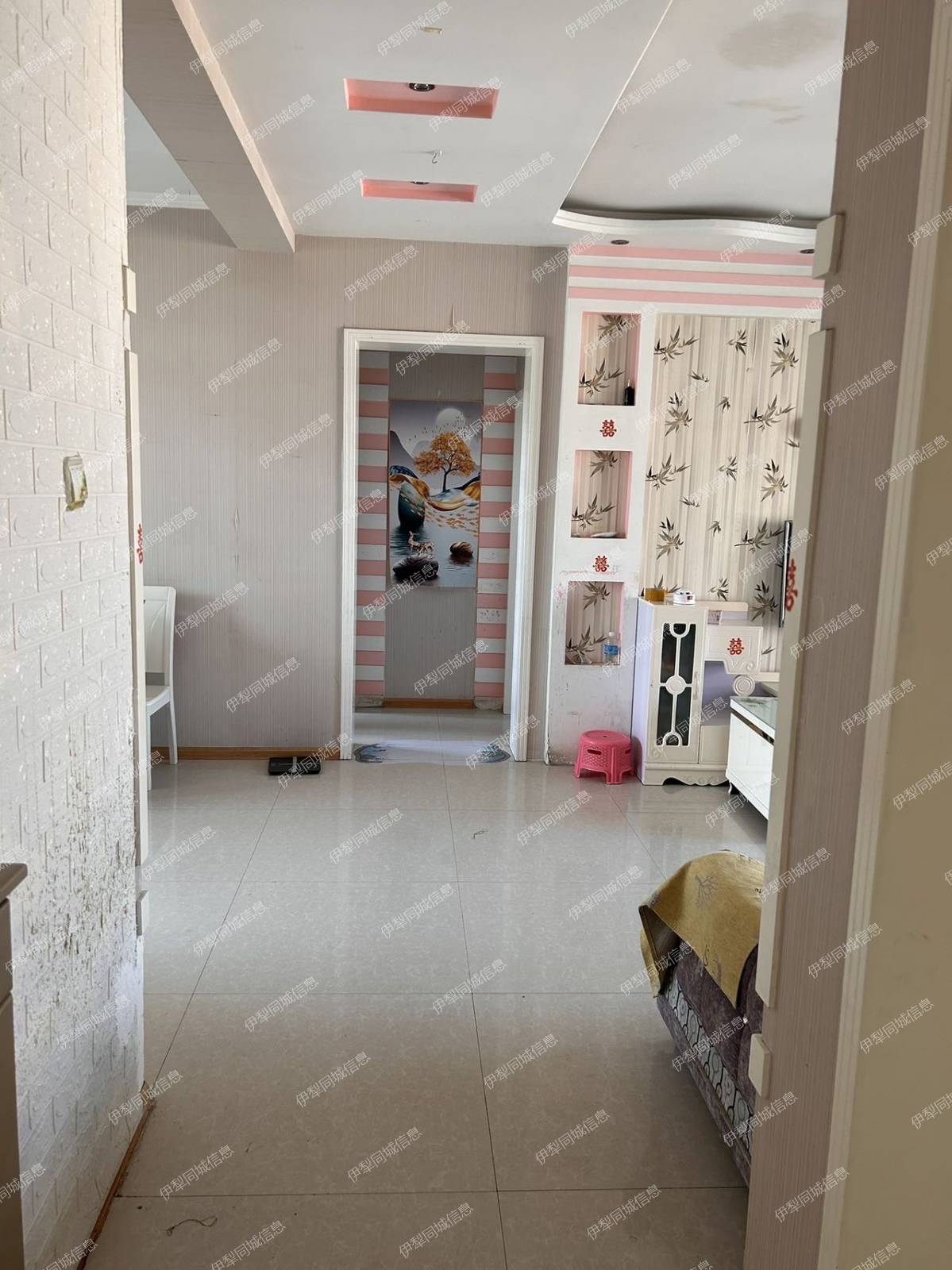 女生合租房，水电暖物业费全包