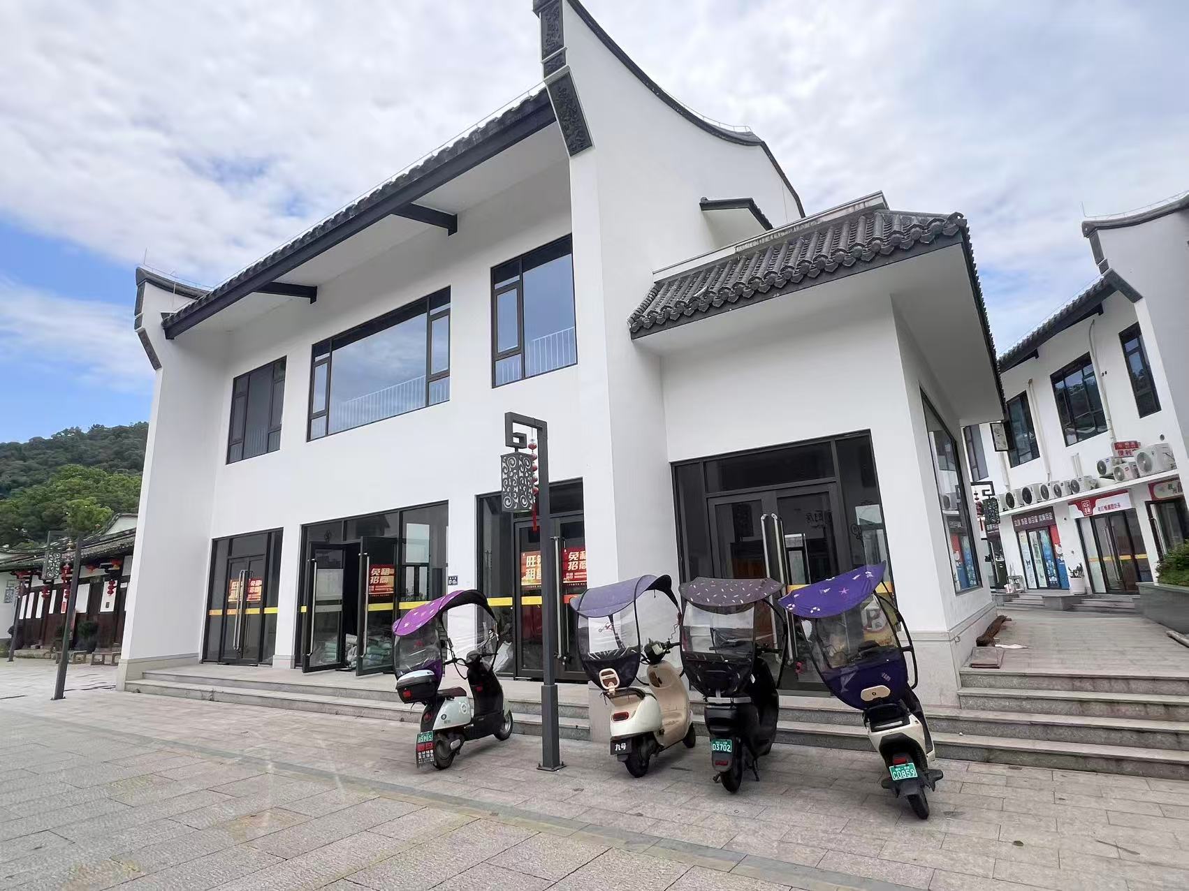 【业主直租】罗源文锦街独栋两层商铺，带 100㎡独立后院，多业态可用，可谈长免租期