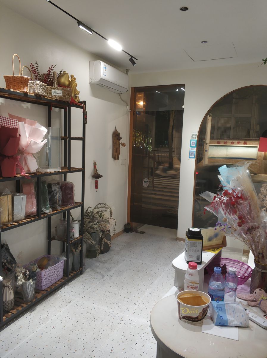 花店转让有阁楼